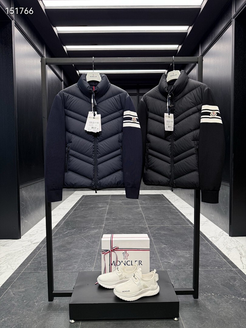 Moncler sz1-5 26yr495